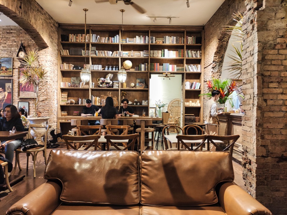O'Palm Cafe & Bistro Interior