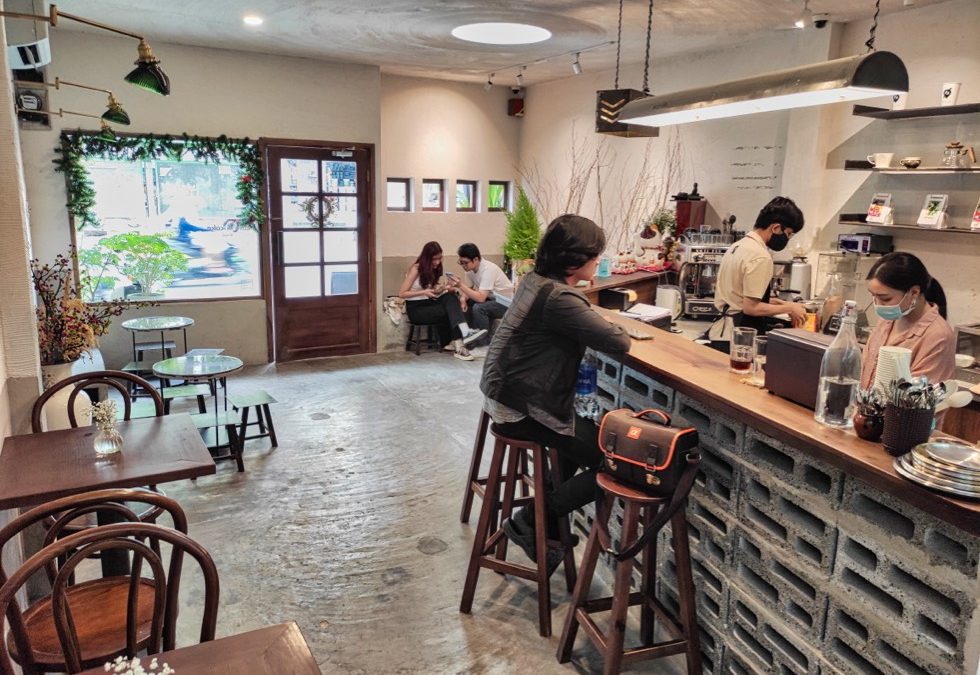 Tron Saigon Cafe Featured